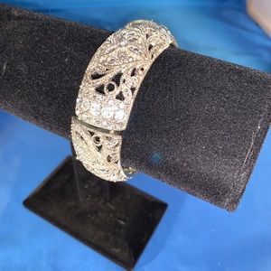 Romance stretch bracelet